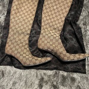 Vintage Authentic 2004 Gucci boots size 6.5